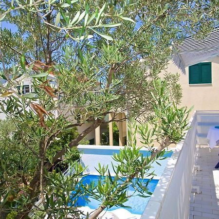 Villa Hedonica Zaboric Exterior photo
